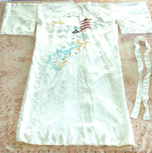 Vintage Other - Embroidered Chinese Robe